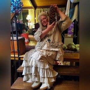 💥SOLD OUT💥Huge Authentic Sugar Pinecones 13to14inches Long